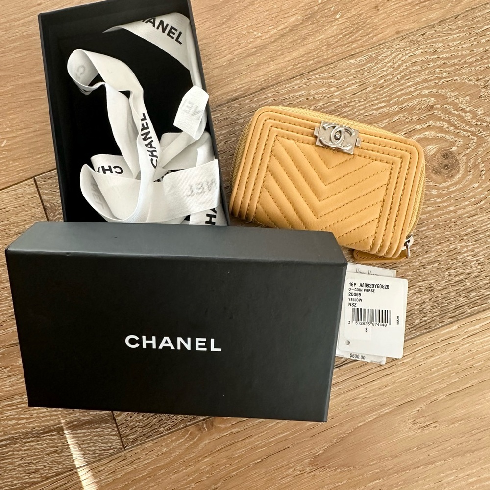 Chanel cardholder/ coin purse